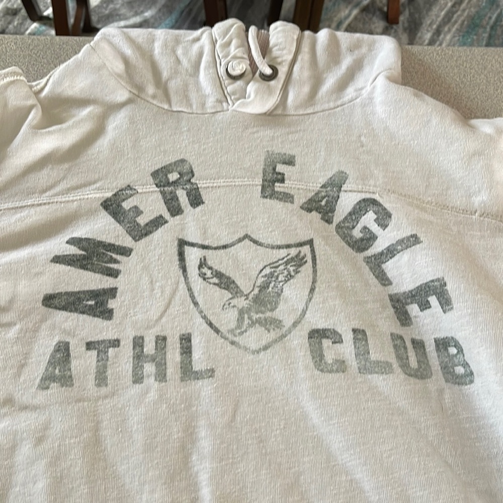 American Eagle sweatshirt